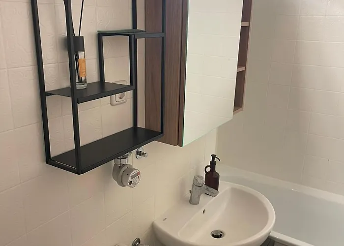 Appartamento Cozy Next To Ku'damm With Full Kitchen And Fast Wifi Berlino